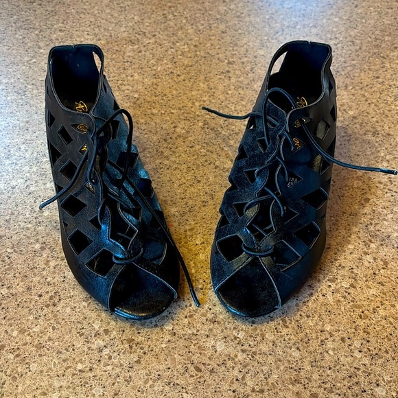 Tie Textured Black Gladiator Heels with Gentle‎ Souls - Picture 1 of 8